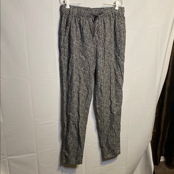 Old Navy Pants - Old Navy Monochrome Patterned Joggers